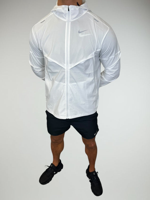 This Windrunner is a perfect jacket for an active lifestyle.