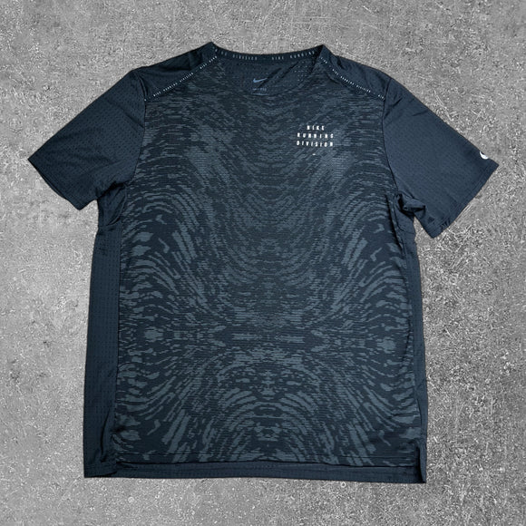 The Nike running division black camo T-shirt is a premium running top.