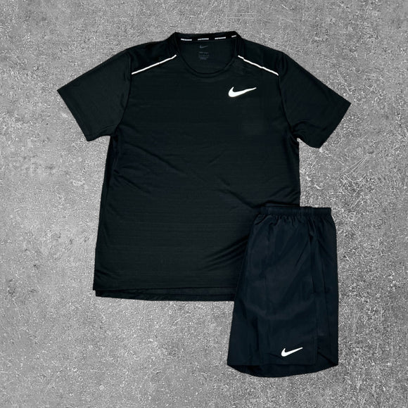 The Nike miler set in the black colourway is perfect for lifestyle and gyms.