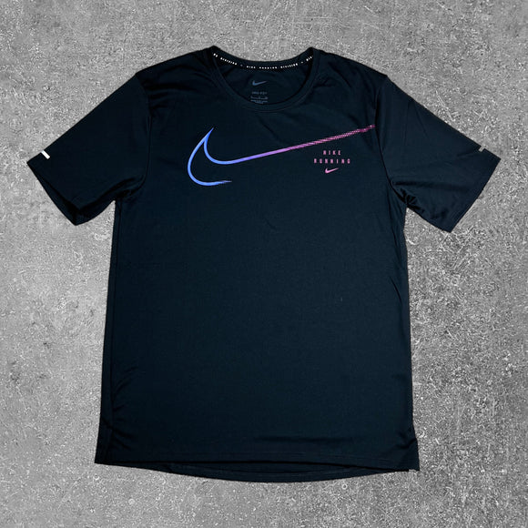 The nike running division black purple UV miler T-shirt is perfect for any sports activity.