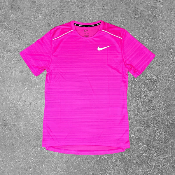 The Nike Miler 1.0 T-shirt is an elite top for Running.