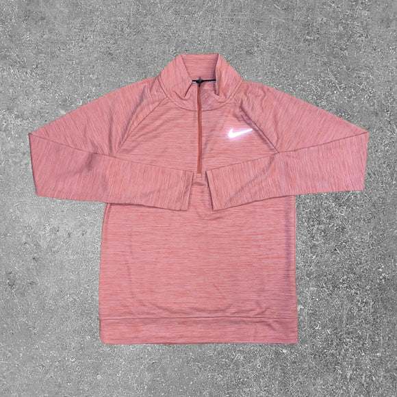 The Nike element half zip in the peach colourway is an elite half zip, and perfect for running.