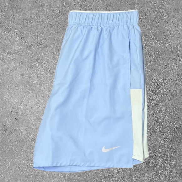 The Nike colbalt bliss challenger shorts are one of our latest deals. Find them on our website in mens latest arrivals.