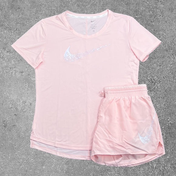 The nike swoosh run set in light pink is a great all round sportswear set.