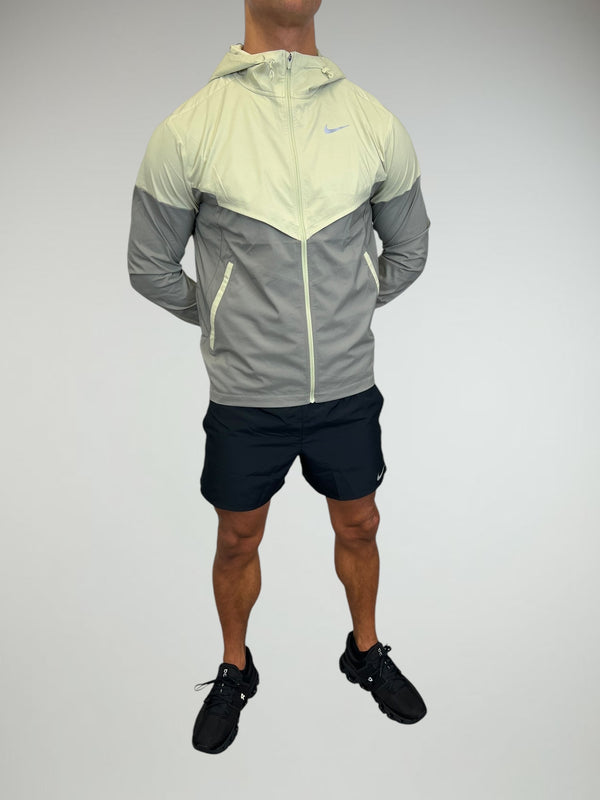 This is an excellent jacket for running in colder weather.