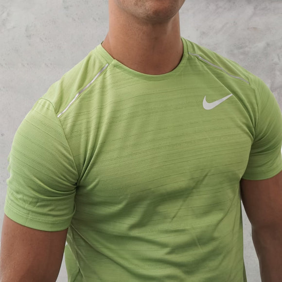 This Nike miler 1.0 in a kiwi colourway is a high quality activewear T-shirt.