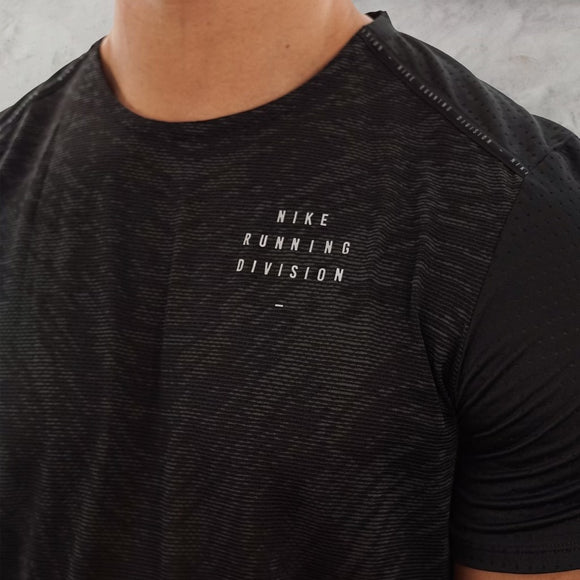 The Nike running division black camo T-shirt is a premium running top.