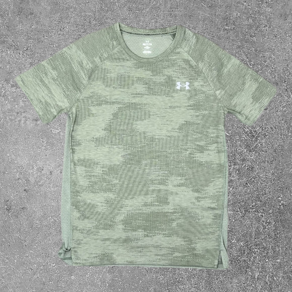 The Under Armour Khaki Streaker camo T-shirt is an exclusive piece of activewear attire.