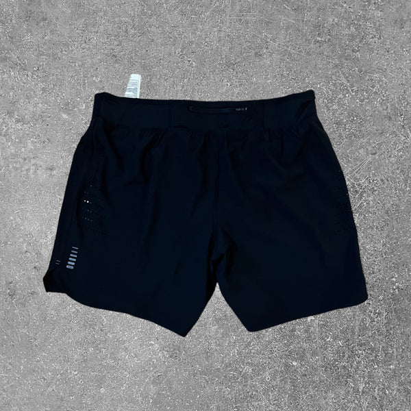 Under Armour speed pocket shorts are the perfect attire for long distance running.