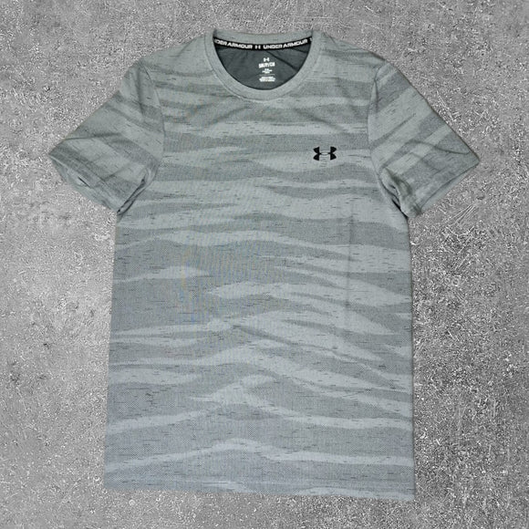 The Under armour seamless vanish T-shirt is a hight quality piece of activewear attire.