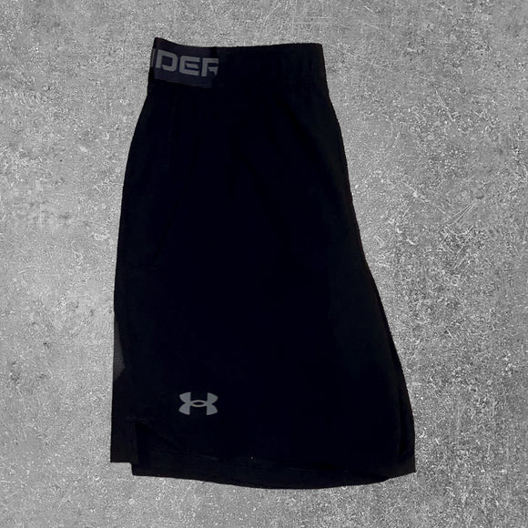 Under Armour Woven Elite Shorts are designed to keep you dry and comfortable.