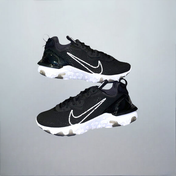 The nike react vision in black and white is a high quality sports trainer.