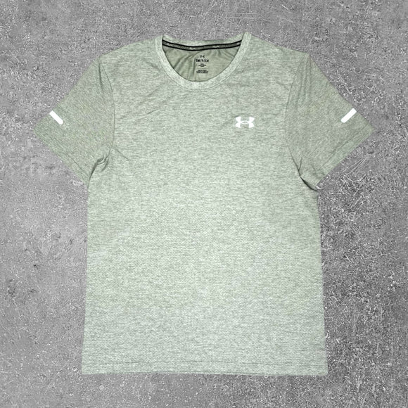 The Under Armour Seamless T-shirt Grove Green is available now at our sportswear store!