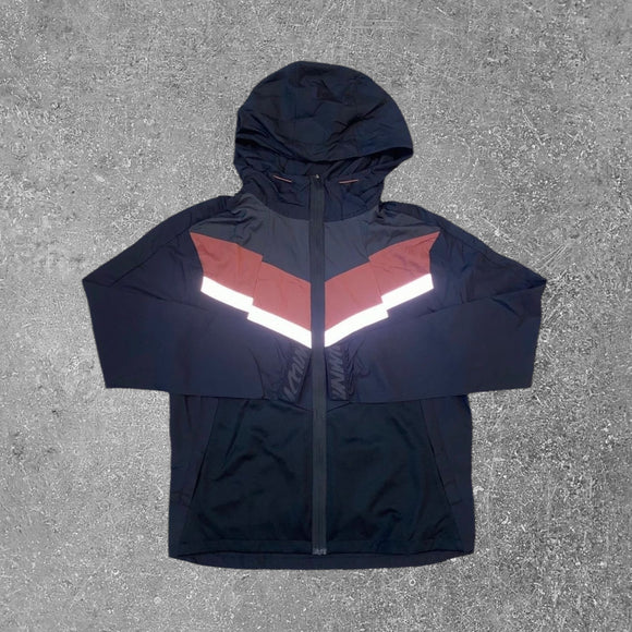 This Nike Wildrun jacket is an exclusive item of clothing and is excellent for running.