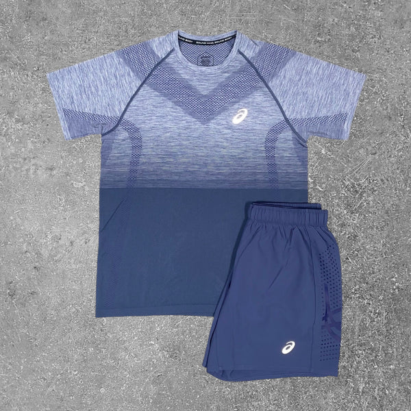 The ASICS seamless set is an excellent choice for a versatile lifestyle.