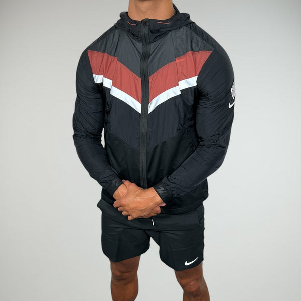 This Nike Wildrun jacket is an exclusive item of clothing and is excellent for running.